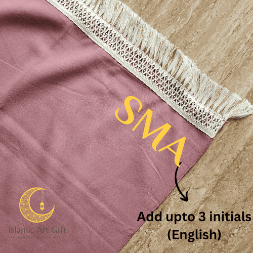 Personalized Velvet Janamaz – Custom Initials in English or Arabic