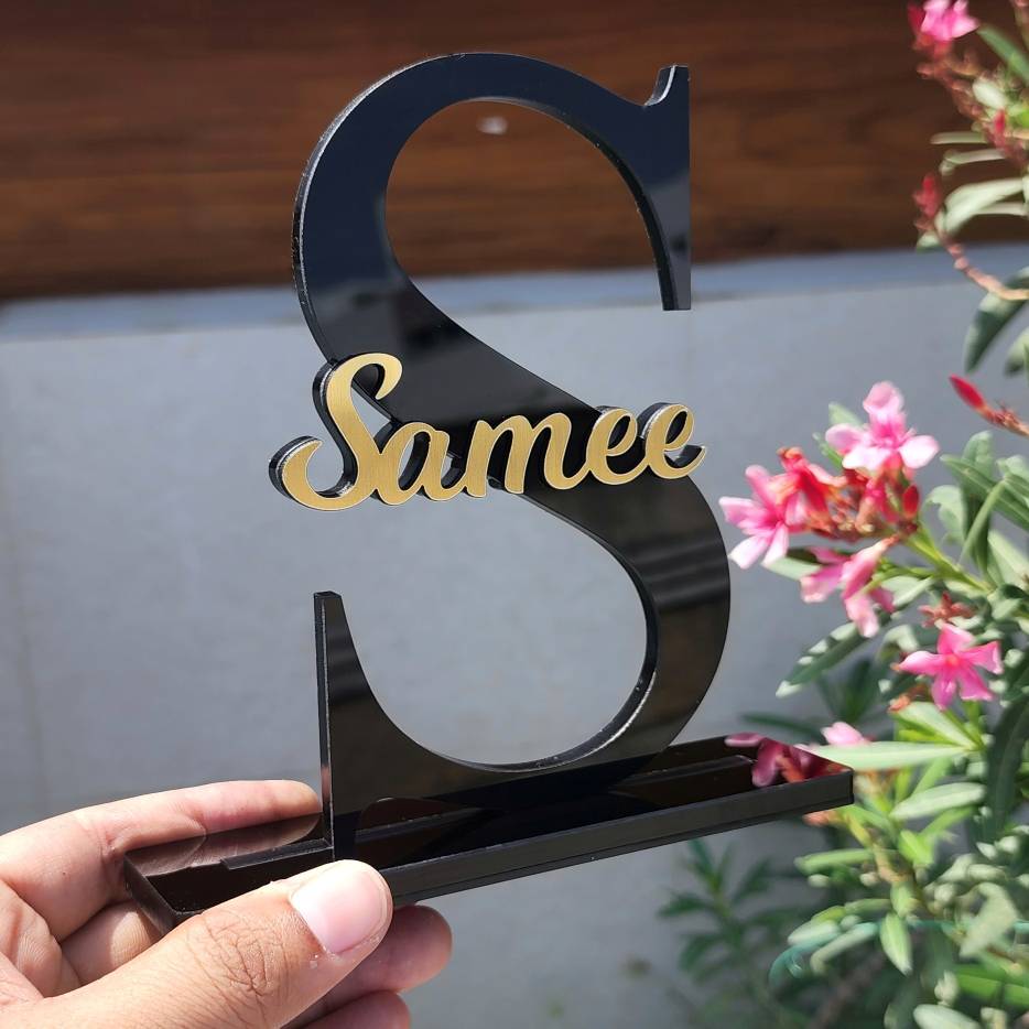 Name Initial Stand Mini Acrylic Name Stands - Monogram Style English – Make My Thingz